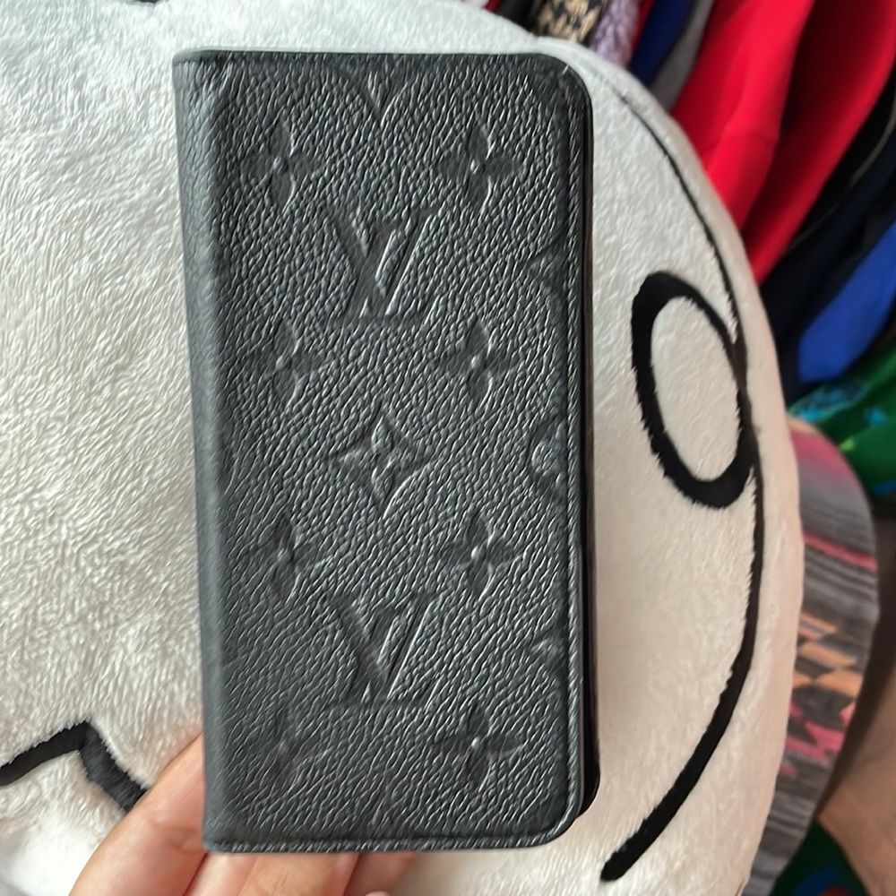 Authentic Louis Vuitton Monogram Empreinte Customized iPhone 12Pro MaxFolio 🤗